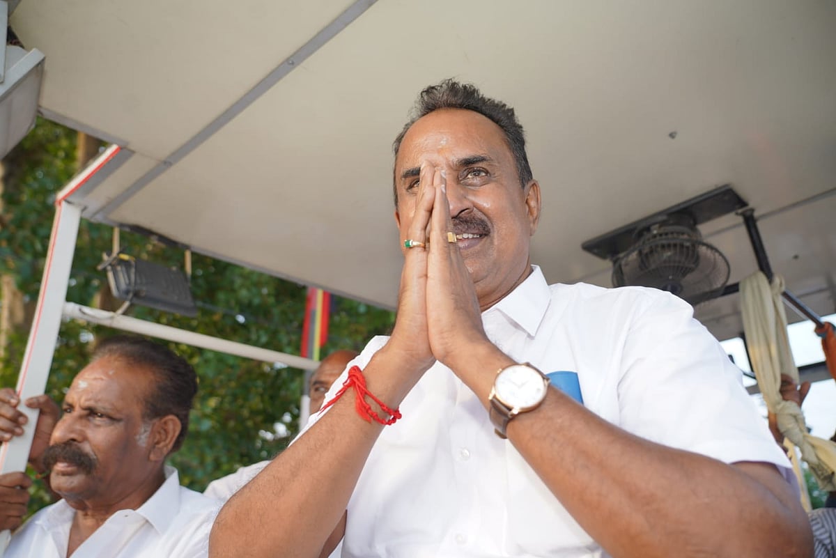 Tender irregularity case against S.P. Velumani: order to the central government