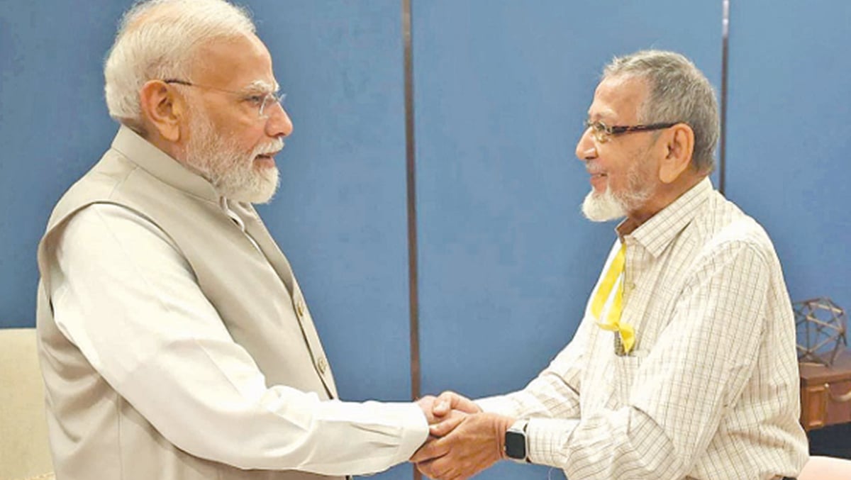 Sudden meeting with a school friend of Prime Minister Modi