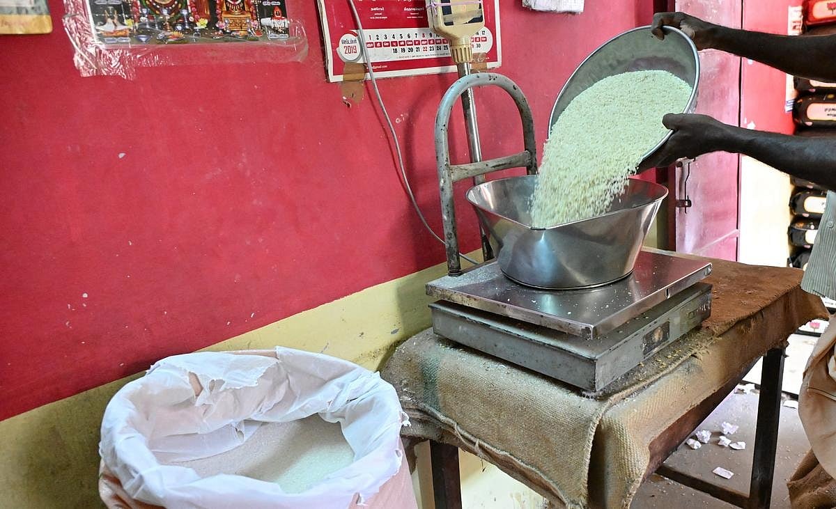 Grocery items at low prices in ration shops and cooperative sales centers: Government reportedly considering it