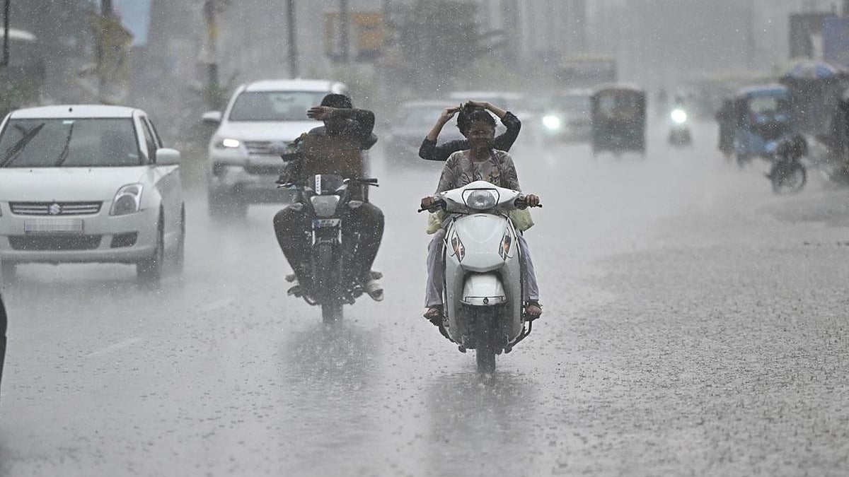Heavy rain likely in 11 districts including Salem, Thanjavur, and Tiruchirappalli | Weather forecast