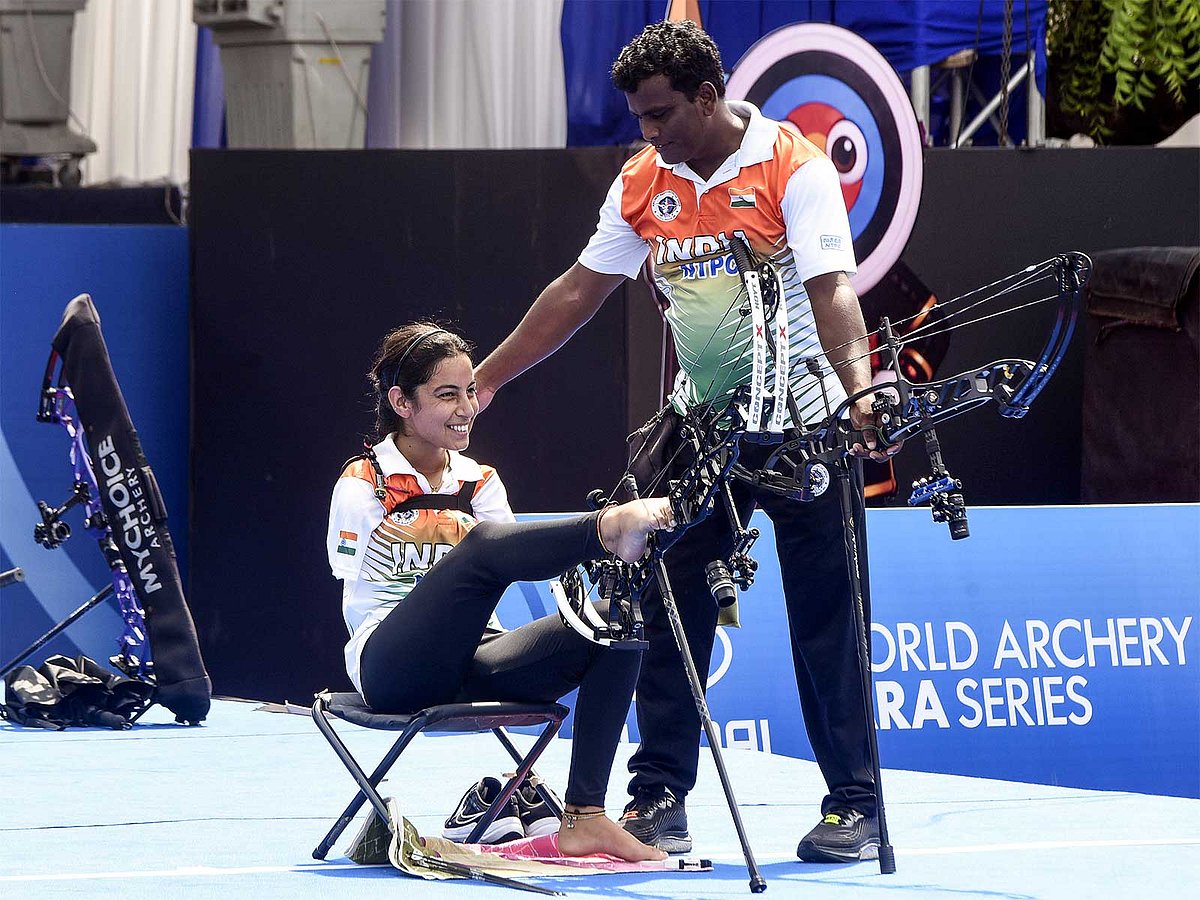 India wins 27 medals, including 5 golds, in a single day