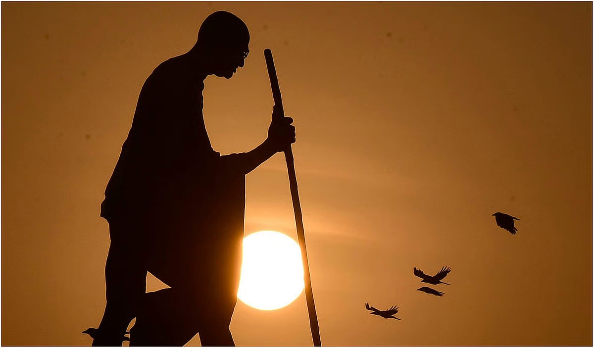 Why was Mahatma Gandhi not awarded the Nobel Peace Prize despite being nominated five times?