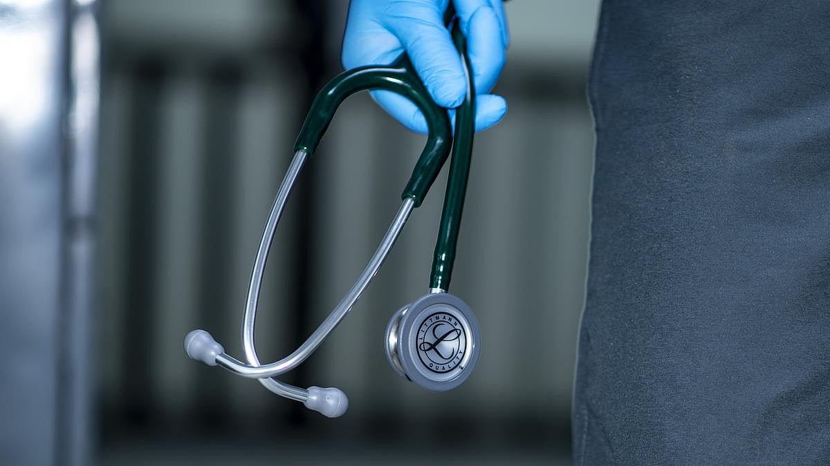 Demand to cancel the 24-hour duty and introduce shift-based work for doctors