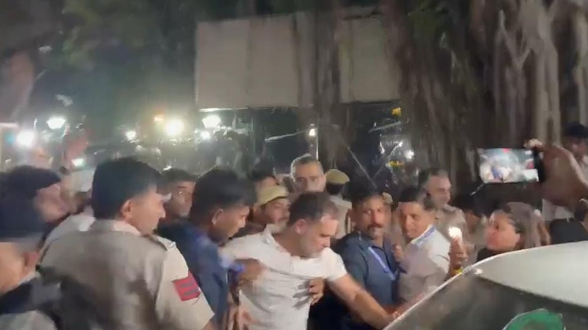 Rahul Gandhi, Priyanka, and INDIA alliance party members arrested in Delhi