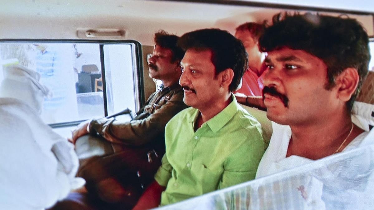 We waited for an hour and a half outside the lawyer’s office and arrested Anbil Mahesh: Police Department